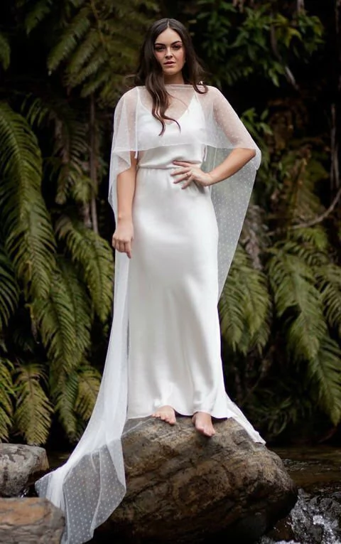 Capas Nupciais Removíveis: Versatilidade para o Dia do Casamento