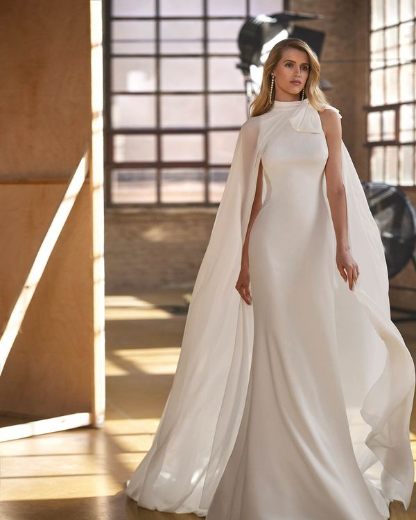 vestido noiva sereia com capa removível para igreja