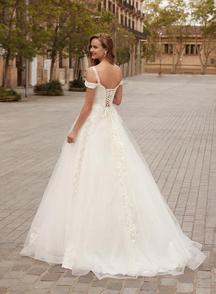 quanto custa um vestido de noiva com decote nas costas