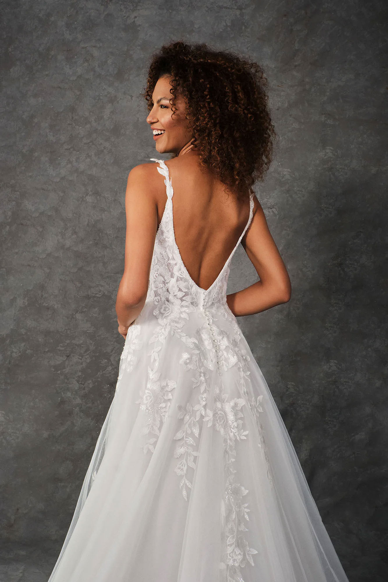 vestido de noiva com decote nas costas para casamento civil