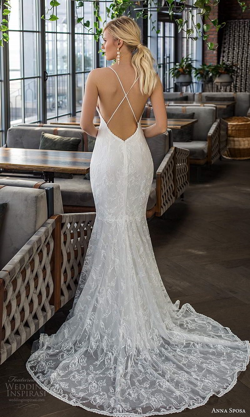 erros comuns ao escolher vestido de noiva com decote nas costas