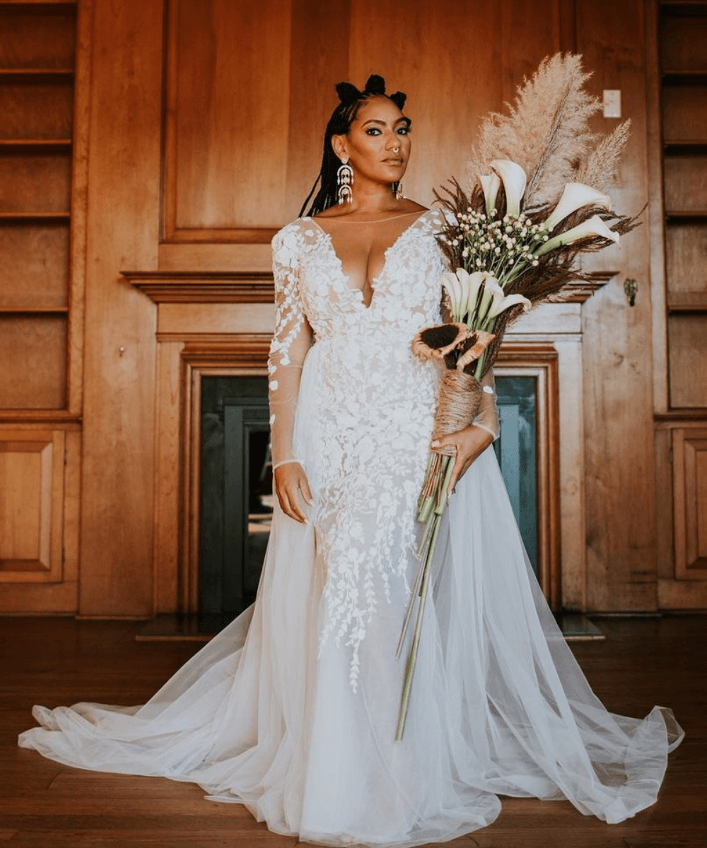 vestido de noiva dourado ou com detalhes em ouro