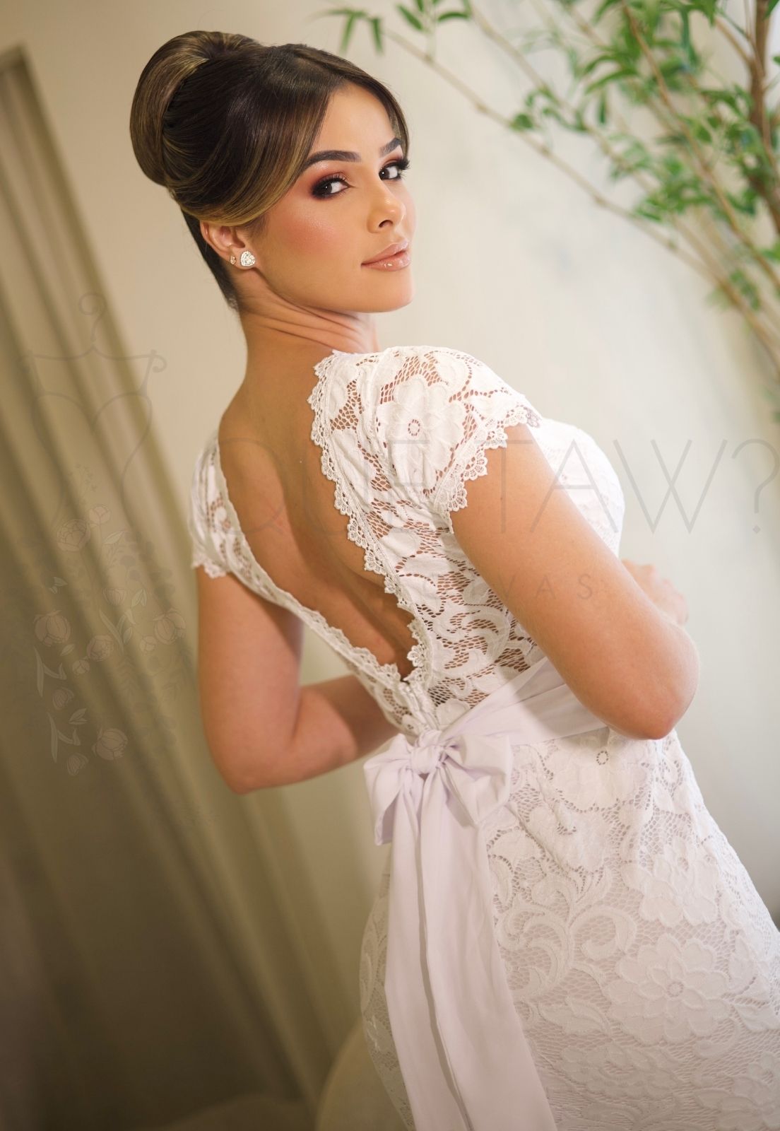 Vestidos de Noiva com Laço: Tendências para Casamento Civil e Cerimônias Íntimas