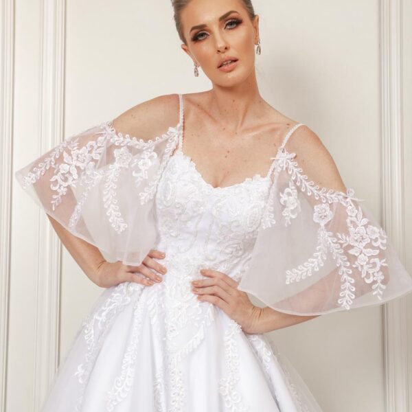 5 ideias de títulos:
1. Mangas Removíveis: A Tendência que Transforma seu Vestido de Noiva
2. Do Clássico ao Moderno: Como as Mangas Removíveis Elevam seu Look Nupcial
3. Guia Completo: Estilos e Onde Comprar Mangas Removíveis para Noivas
4. Versatilidade e Estilo: Descubra o Poder das Mangas Destacáveis
5. Mangas Bufantes