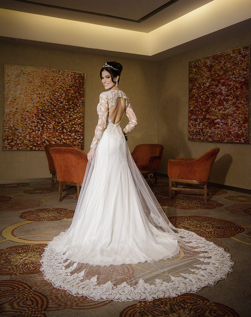 Vestidos de noiva costas nadador: do romântico ao minimalista