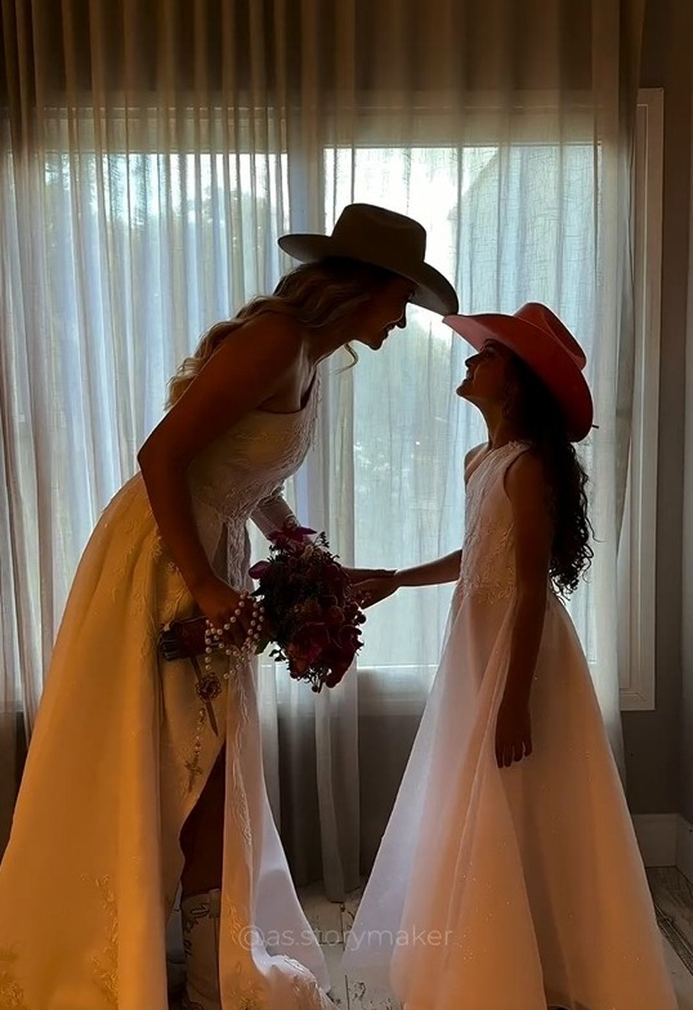 ideias de vestido de noiva country com bota