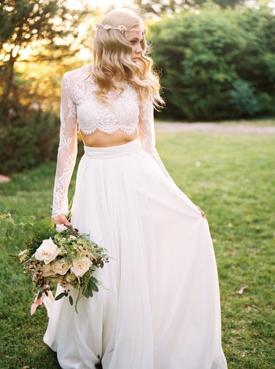 5 ideias de títulos:
1. Bridal Separates: A Tendência que Está Redefinindo os Casamentos Modernos
2. Do Boho ao Minimalista: Como Usar o Conjunto Cropped e Saia no Seu Grande Dia
3. Dicas Essenciais para Escolher o Conjunto Perfeito de Cropped e Saia para Noivas
4. Bridal Separates: Versatilidade e Estilo para a Noiva Contemporânea
5. Casamento dos Sonhos: Inspire-se com Looks de Cropped e Saia para Todas as Noivas