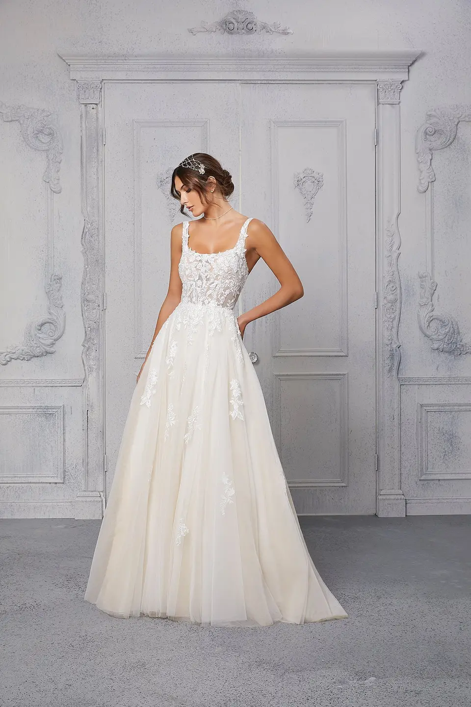 Decote Quadrado: A Tendência de Vestidos de Noiva que Conquista em 2025 e 2026