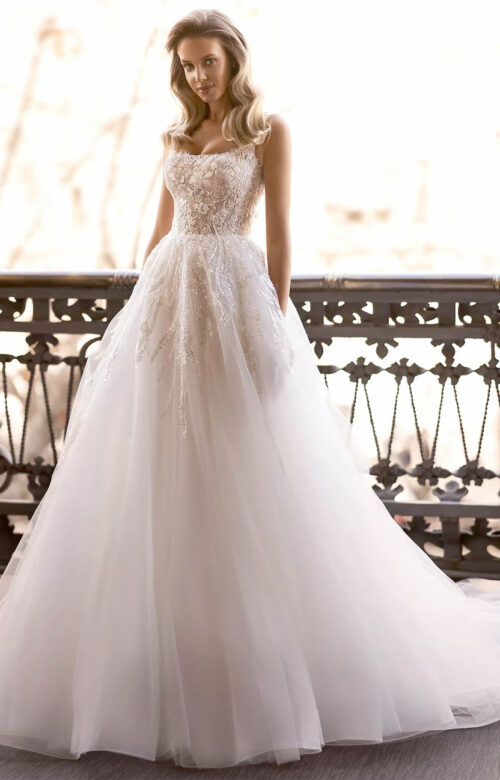 Inspirações de Vestidos de Noiva Princesa com Decote Quadrado Moderno