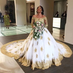 vestido de noiva dourado ou com detalhes em ouro