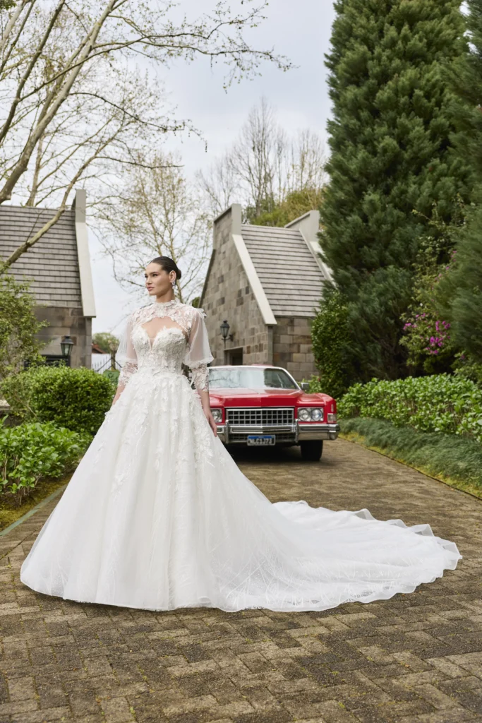 5 ideias de títulos para posts sobre vestidos de elopement wedding:
1. Elopement Wedding: Os Vestidos Perfeitos para Sua Aventura Romântica
2. Minimalista ou Boho? Encontre o Vestido de Elopement Ideal para Você
3. Vestidos de Noiva para Elopement: Conforto e Estilo em Cenários Naturais
4. Dicas Essenciais: Como Escolher o Vestido de Elopement Wedding Perfeito
5. Do Campo à Praia: Tendências de Vestidos para Casamentos Íntimos