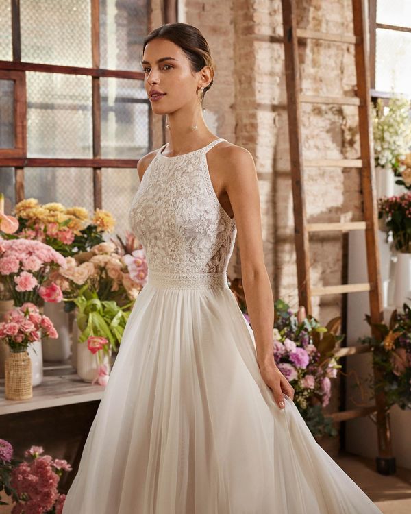 Tendências de Vestidos de Noiva 2026: Gola Alta