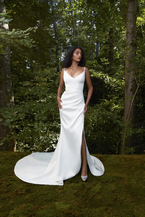 vestido de noiva midi com scarpin