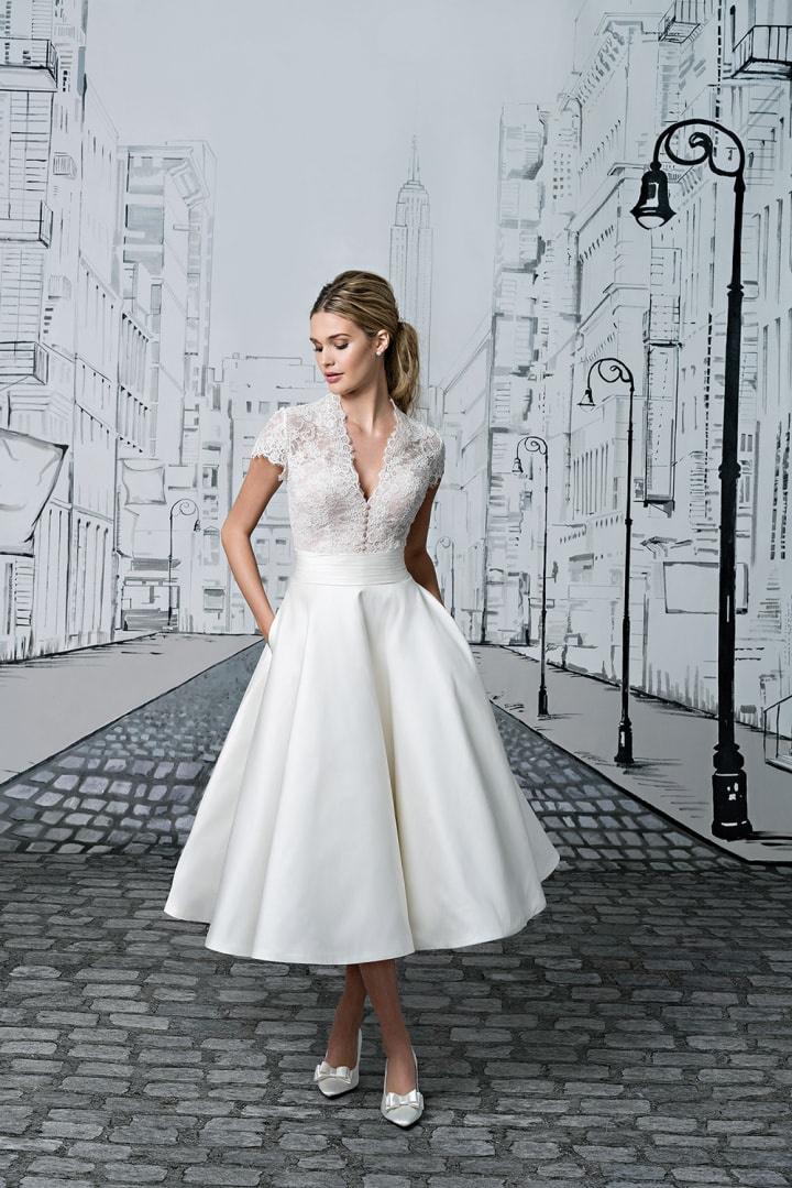 vestido de noiva midi vs longo com scarpin