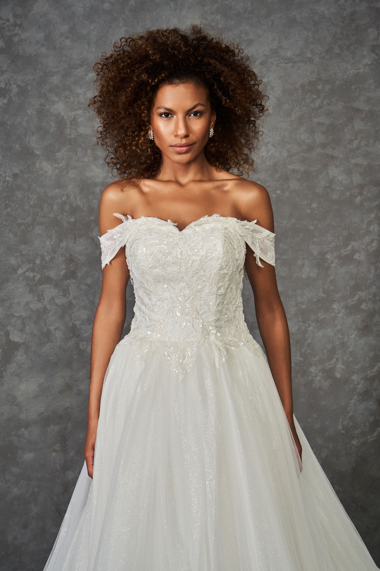 vestido de noiva ombro a ombro renda com manga longa