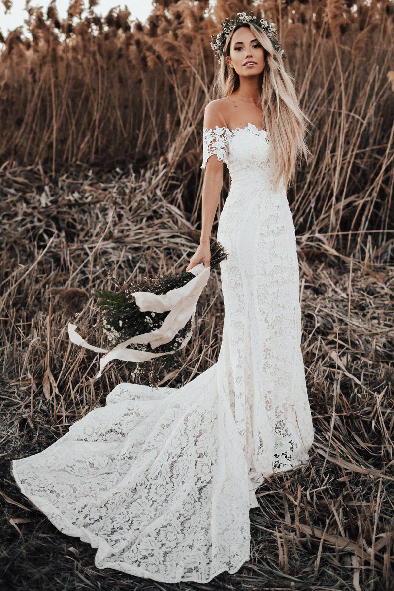 5 ideias de títulos:
1. Vestidos de Casamento à Tarde: Tendências e Estilos para Brilhar
2. Boho Chic vs. Minimalismo: Qual o Vestido Perfeito para seu Casamento à Tarde?
3. Comprimento Midi: A Escolha Sofisticada para Casamentos Diurnos
4. Rendas e Tecidos Fluidos: Os Segredos para um Casamento à Tarde Inesquecível
5. Guia Completo: Como Escolher o Vestido Ideal para Casamentos à Tarde