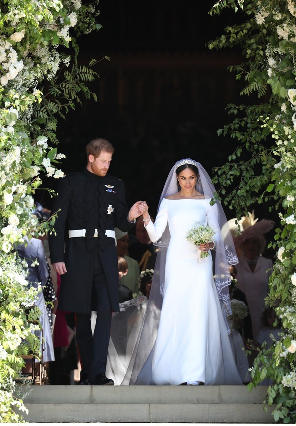 5 ideias de títulos:
1. Vestidos de Casamento à Tarde: Tendências e Estilos para Brilhar
2. Boho Chic vs. Minimalismo: Qual o Vestido Perfeito para seu Casamento à Tarde?
3. Comprimento Midi: A Escolha Sofisticada para Casamentos Diurnos
4. Rendas e Tecidos Fluidos: Os Segredos para um Casamento à Tarde Inesquecível
5. Guia Completo: Como Escolher o Vestido Ideal para Casamentos à Tarde