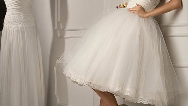 5 ideias de títulos:
1. Segundo Casamento: O Guia Completo para Escolher o Vestido Perfeito
2. Vestidos de Noiva para o Segundo Casamento: Elegância e Maturidade
3. Do Civil à Festa: Opções de Vestidos para o Seu Segundo 