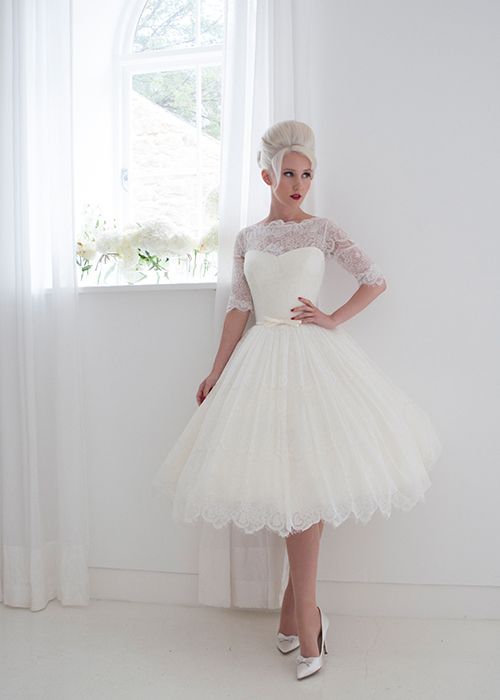 5 Ideias de Vestidos de Noiva Pin-Up para um Casamento Único
Como Criar um Look de Noiva Pin-Up Autêntico
Onde Encontrar Vestidos de Noiva Pin-Up: Lojas e Preços
Acessórios Essenciais para a Noiva Pin-Up: Do Batom ao Sapato
Guia Completo: Características do Vestido de Noiva Pin-Up