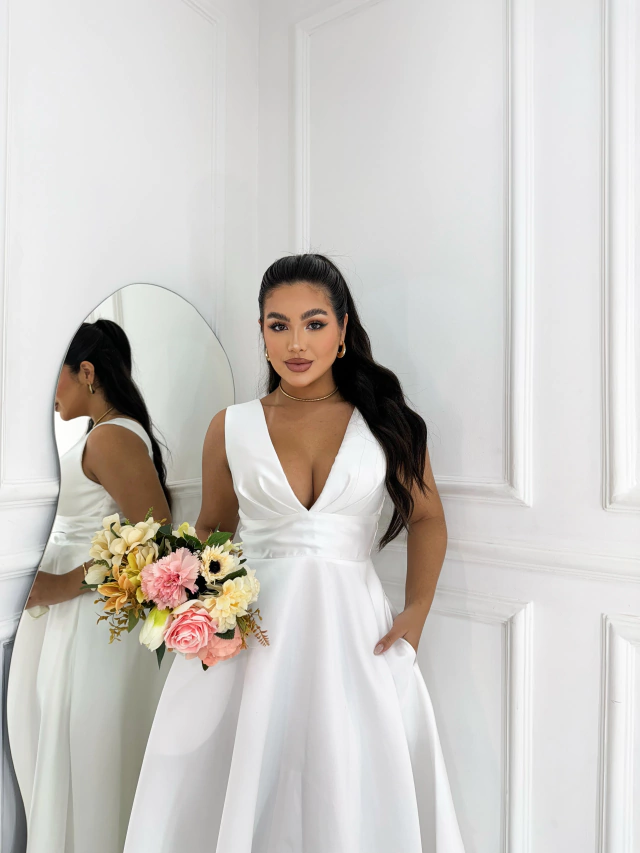 Guia completo de modelagens de saia godê para noivas