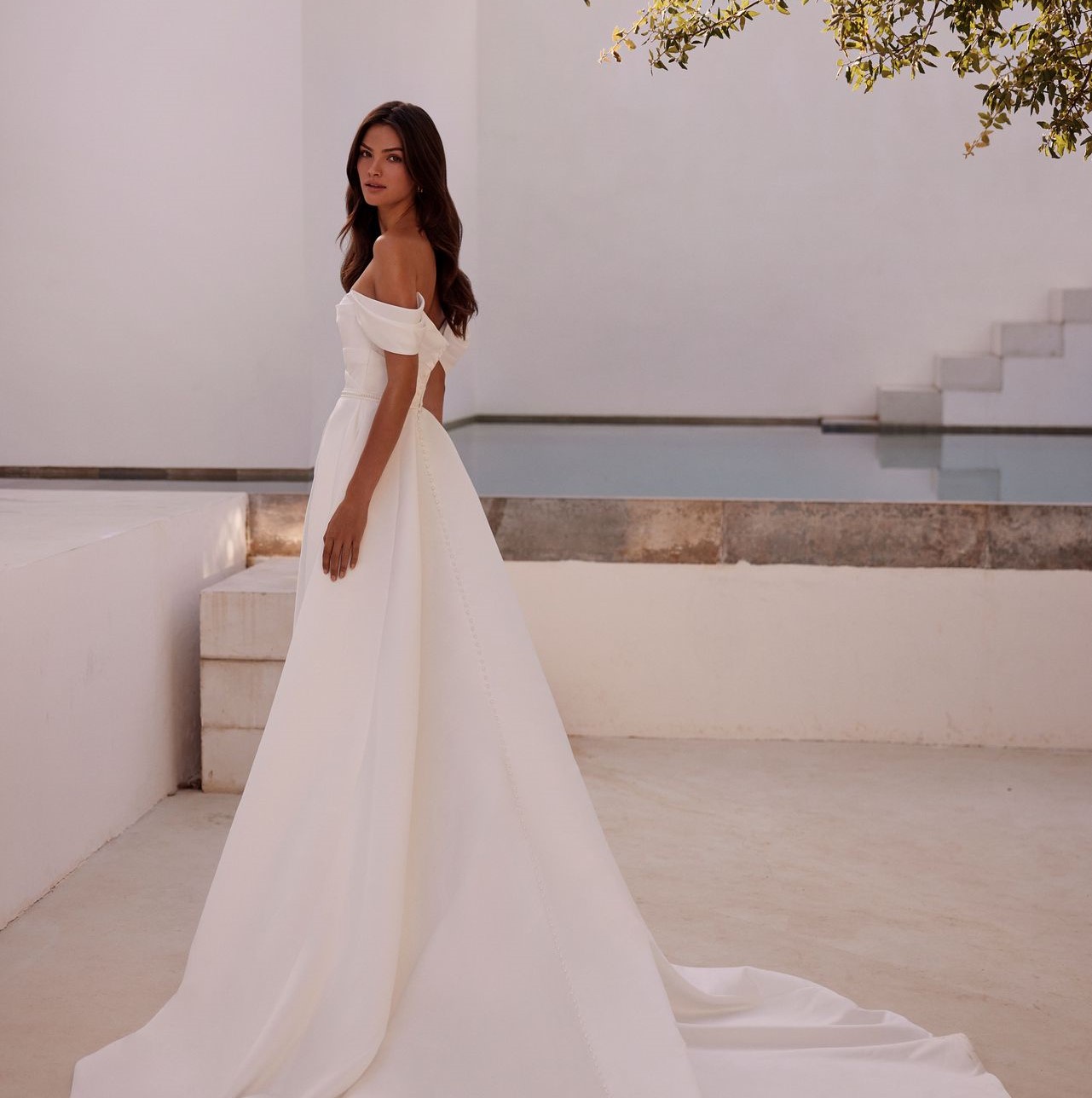 Tecidos Ideais para Vestidos de Noiva Minimalistas