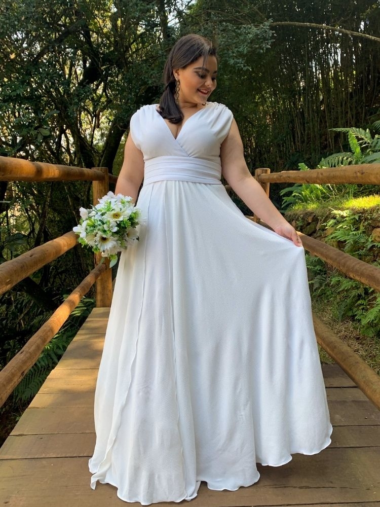 Tecidos Ideais para Vestidos de Noiva Minimalistas