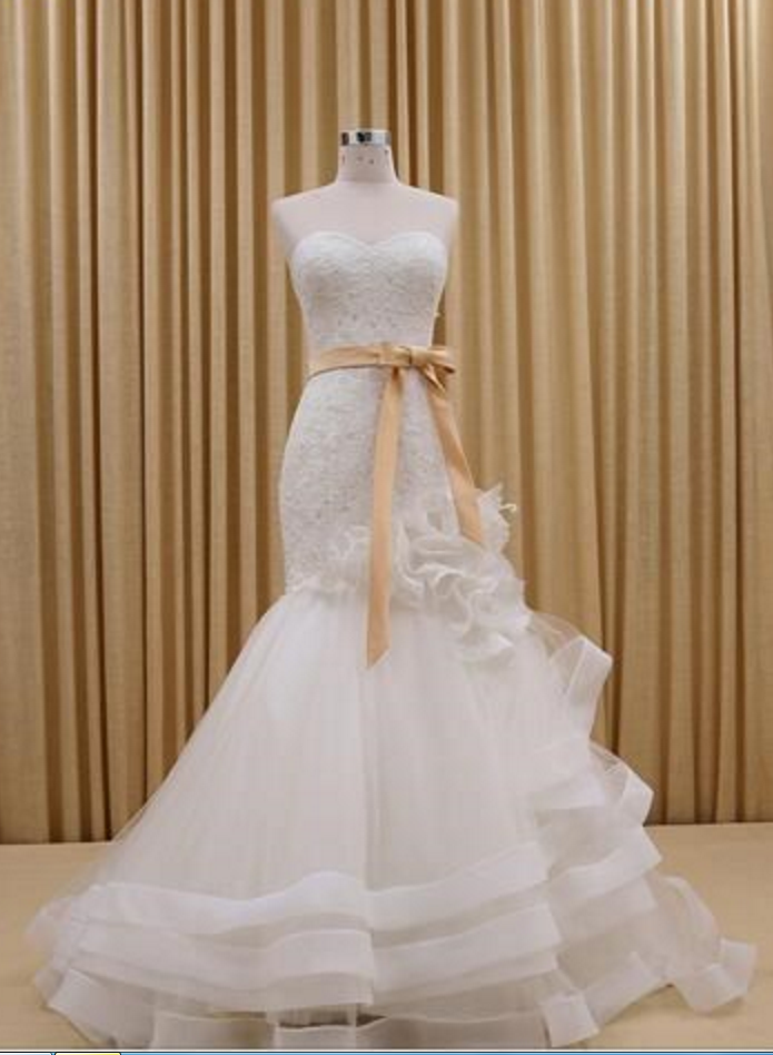 Vestidos de Noiva Vintage: Autêntico vs. Releitura Contemporânea