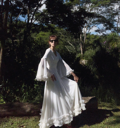 Mercado de Segunda Mão: Onde Encontrar Vestidos de Noiva Vintage Acessíveis