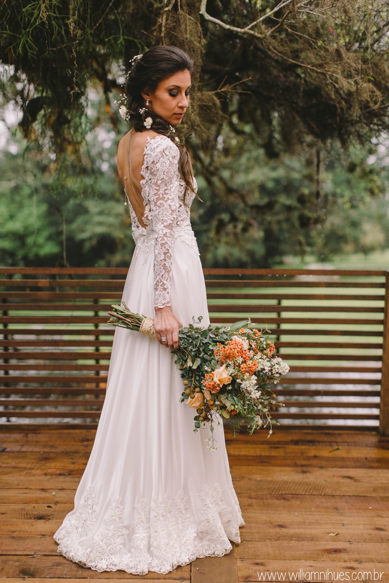 vestido de noiva anos 20 com decote nas costas