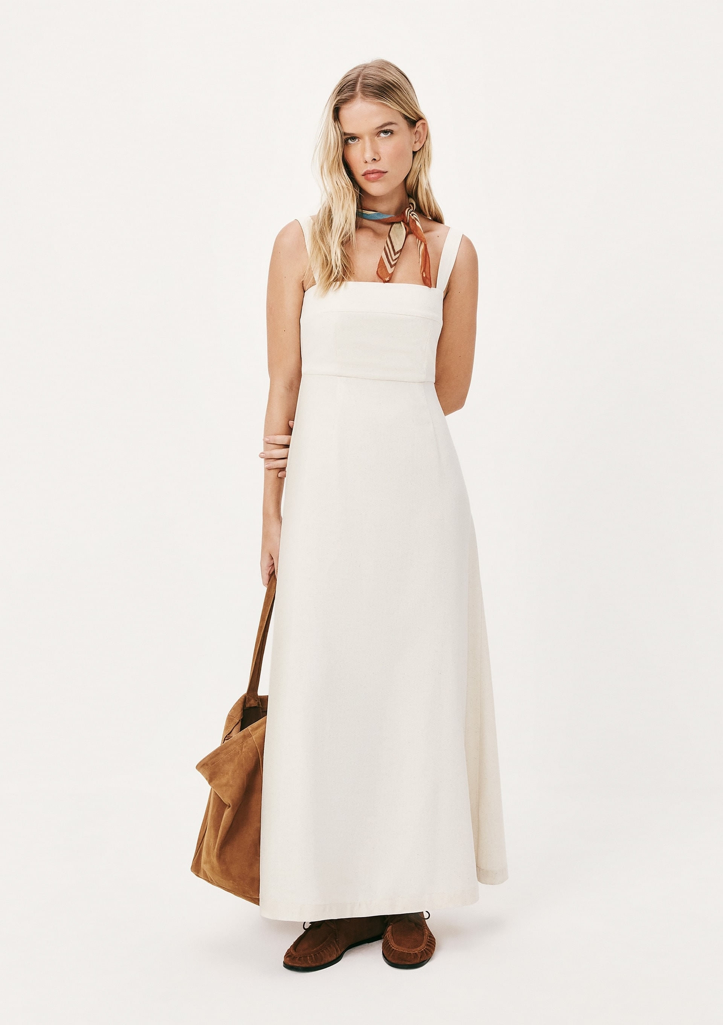 Tendências de Vestido Esporte Fino 2025: Cores