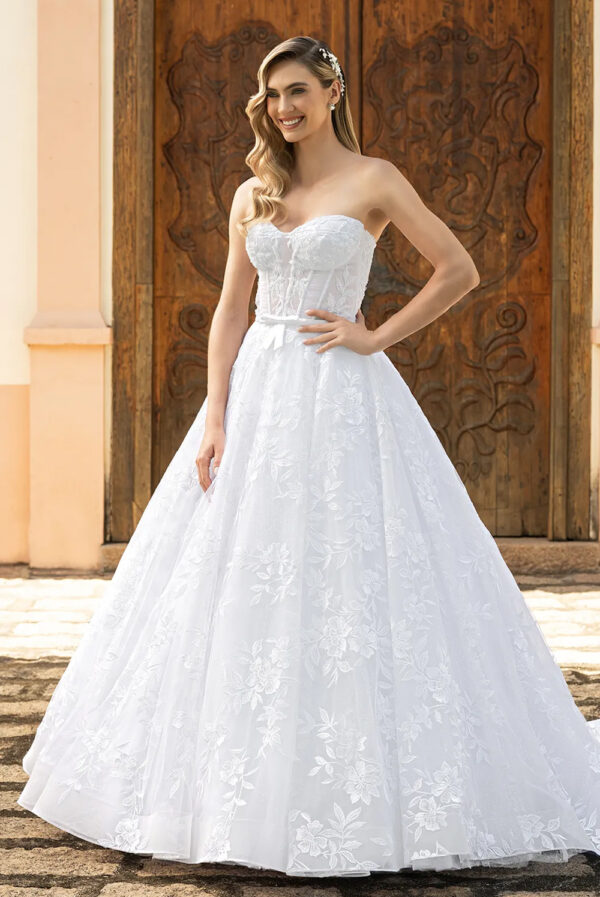 vestido noiva dourado com brilho ou detalhes em renda