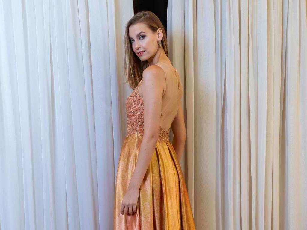 vestido noiva com renda soutache dourada