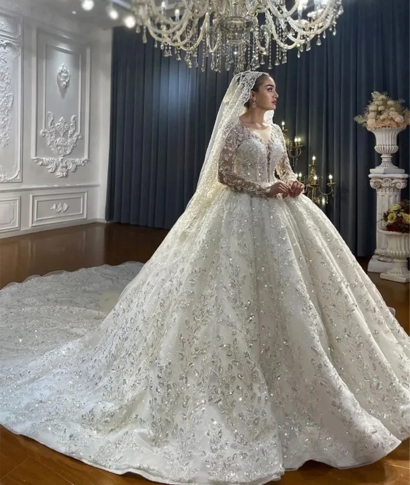 vestido noiva dourado ou branco com detalhes ouro