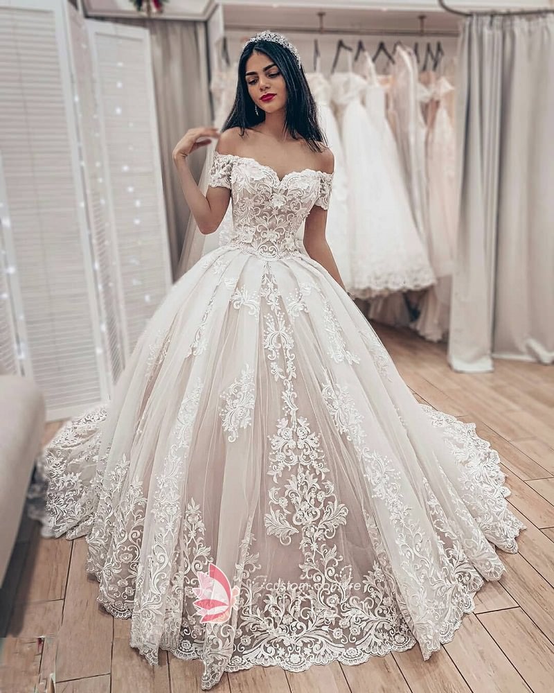 preço médio vestido noiva dourado off white