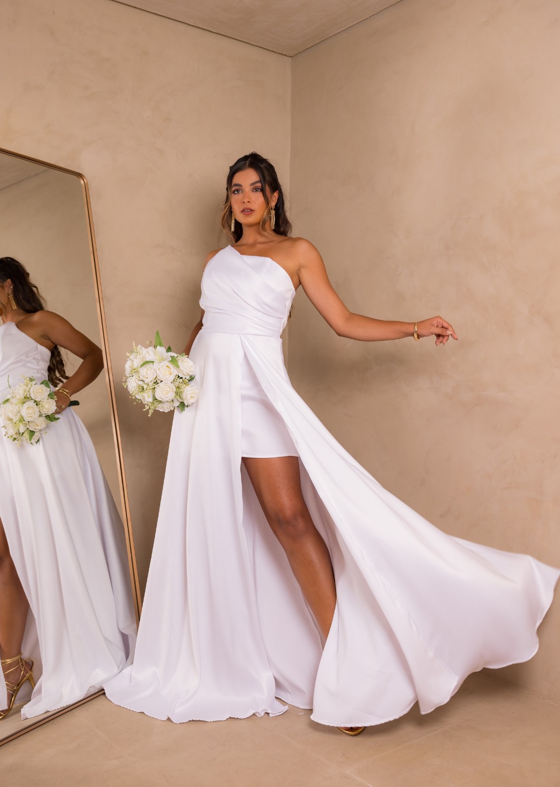 vestido noiva dourado ou off white com dourado