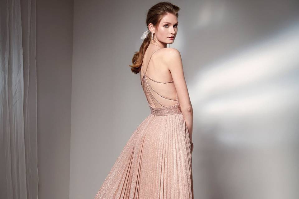 erros ao escolher vestido de noiva dourado ou rose gold