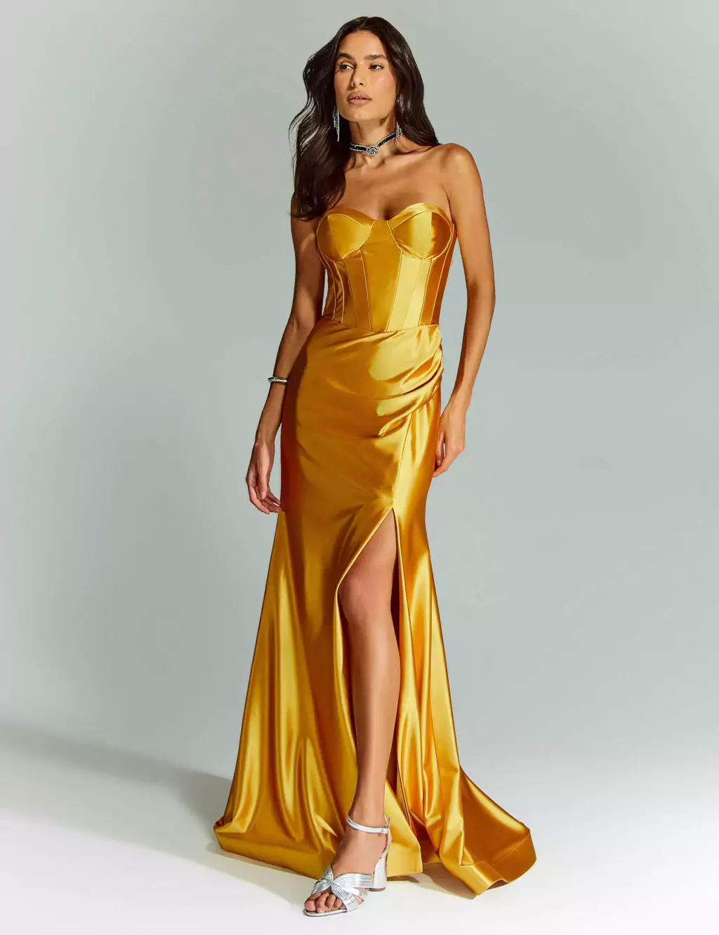 vestido noiva dourado sereia com cauda removivel