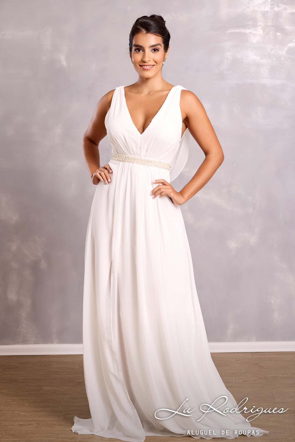 Macacão e Calça no Casamento Civil: Tendência e Elegância para Noivas Modernas