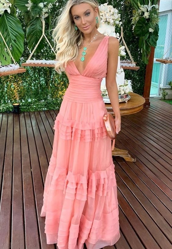 vestido madrinha com capa fluida 2026