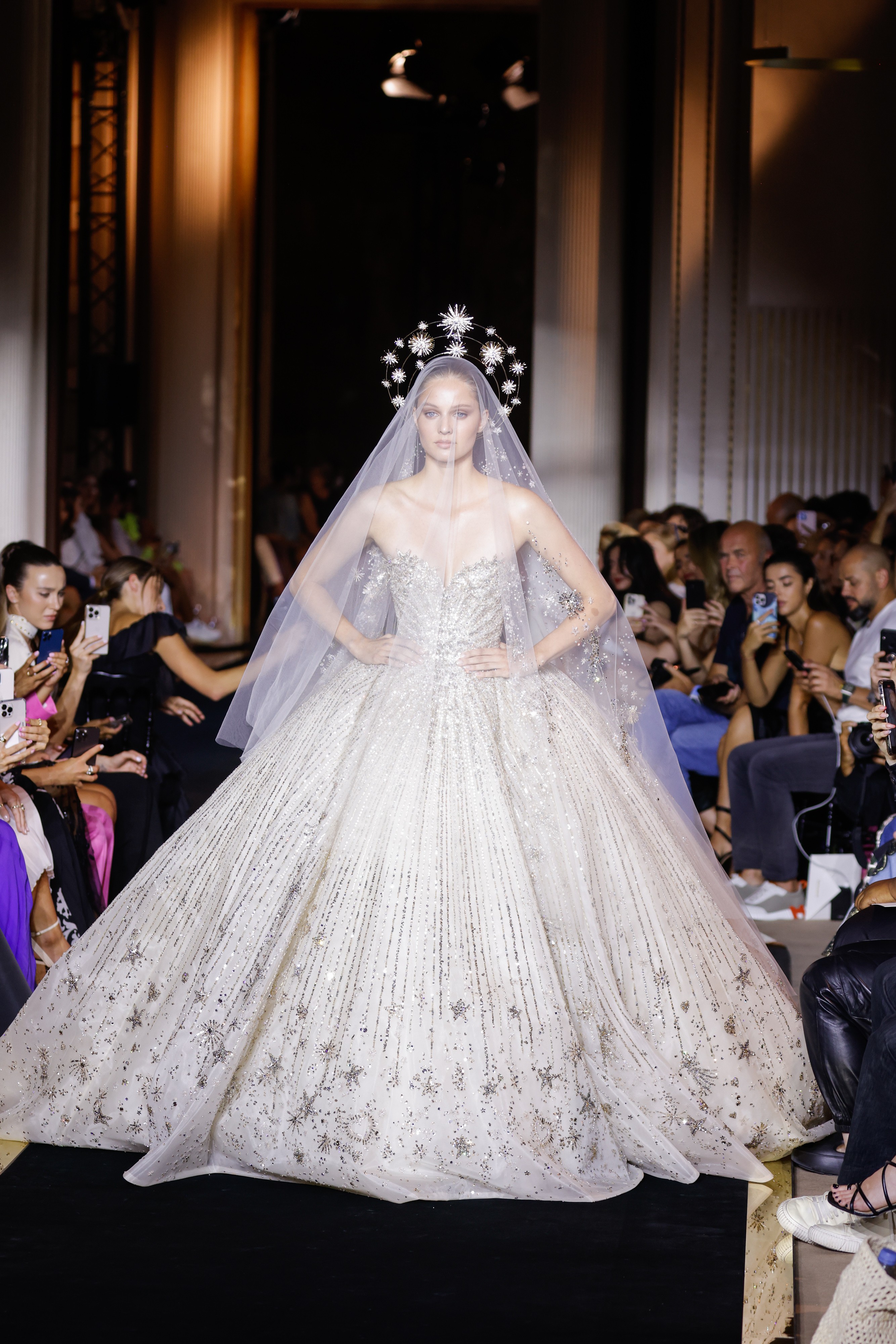 Guia Completo: Como Comprar um Vestido Zuhair Murad Original