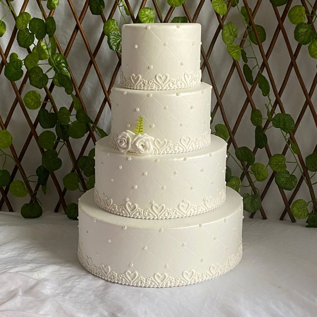 bolo falso de casamento