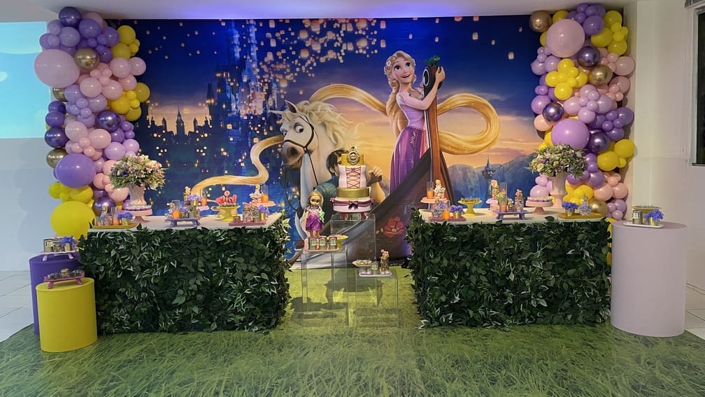 decoração quarto rapunzel