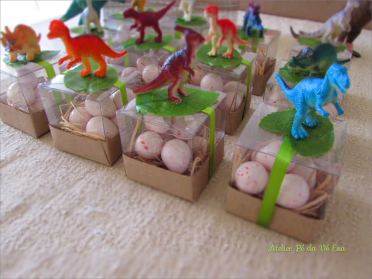 lembrancinha dinossauro jurassic park