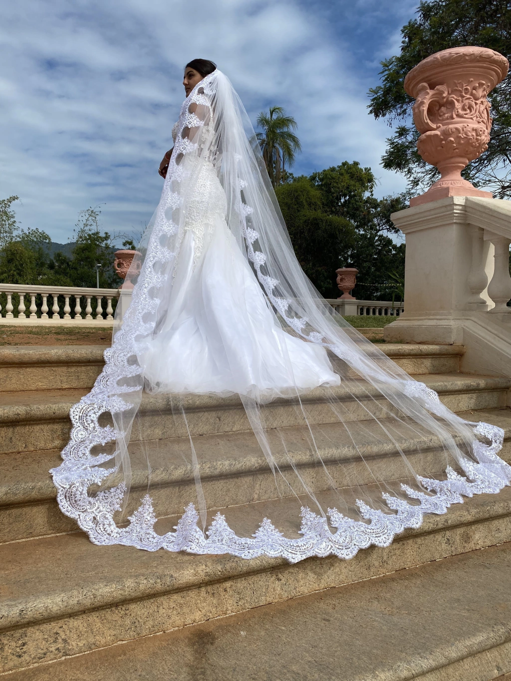 renda chantilly para noiva