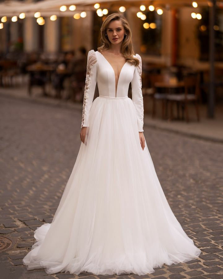vestido de noiva com renda nas costas