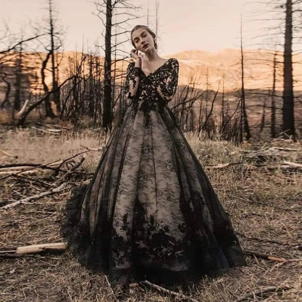 vestido de noiva com renda preta
